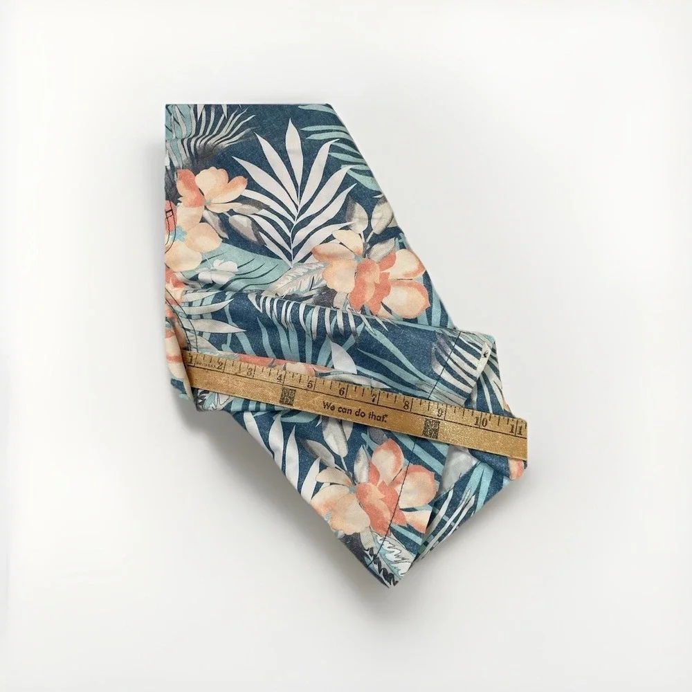 Tommy Bahama flaws please